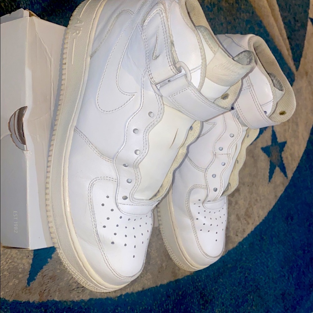 9.5M Nike Air Force 1 Mids *SOLD*